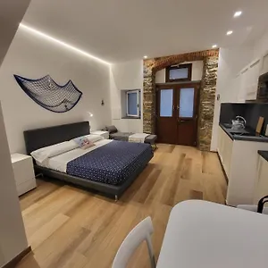 Bianca Luna , Manarola Italy
